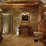 Panoramic Cave 3*