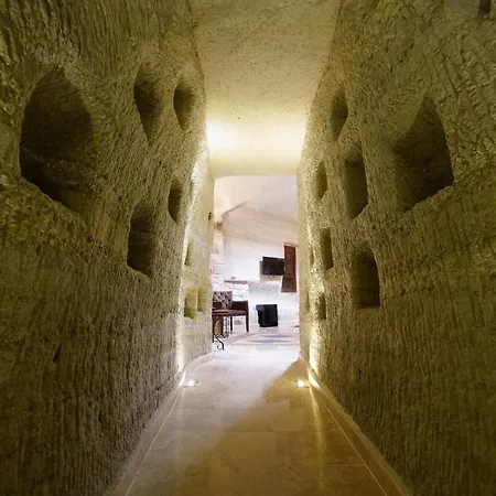 Panoramic Cave 3*